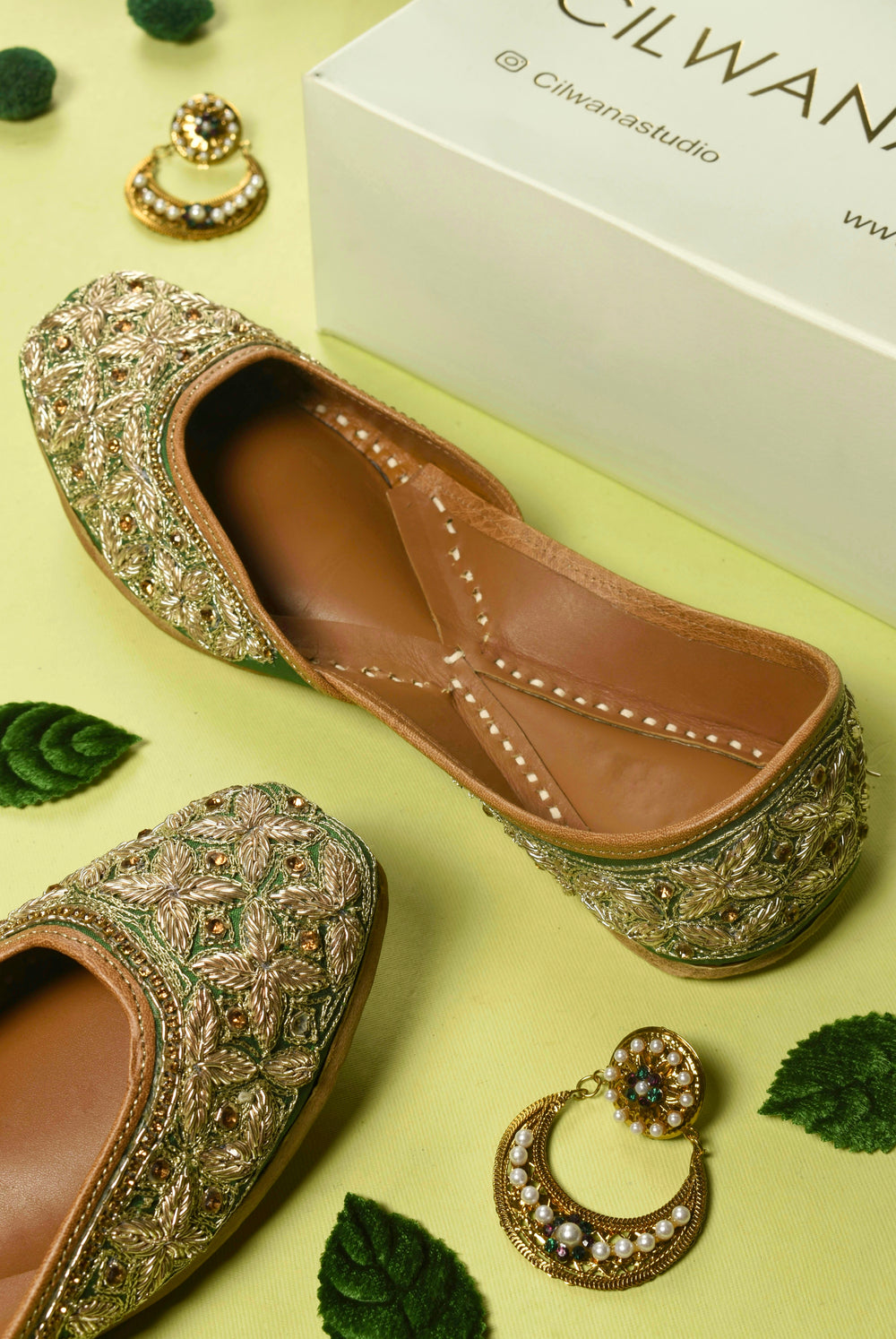 Green Heavy Dhabka Jutti