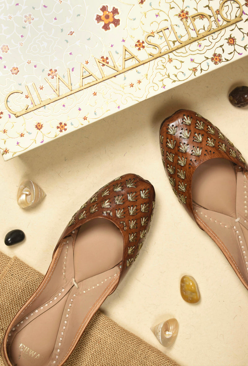 Leather Zari Jutti — product detail