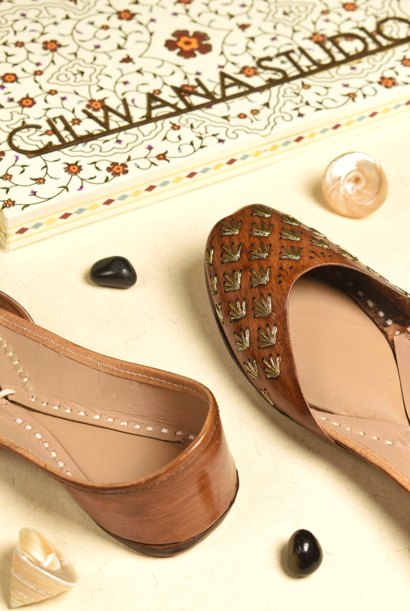 Leather Zari Jutti — product detail