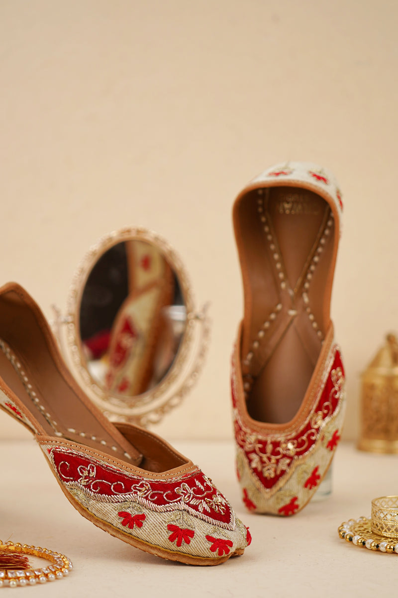 Red Velvet Dhabka Jutti — product detail