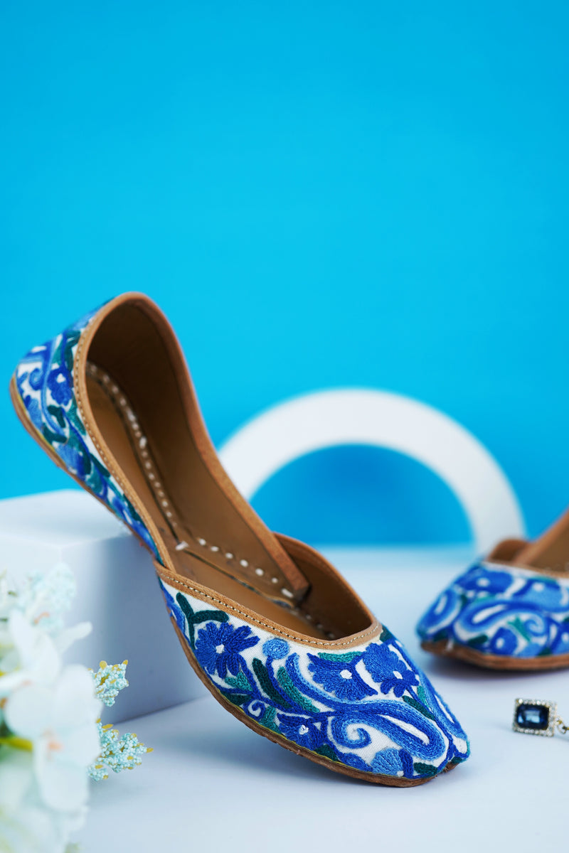 White & Blue Almond Aari Jutti — product detail