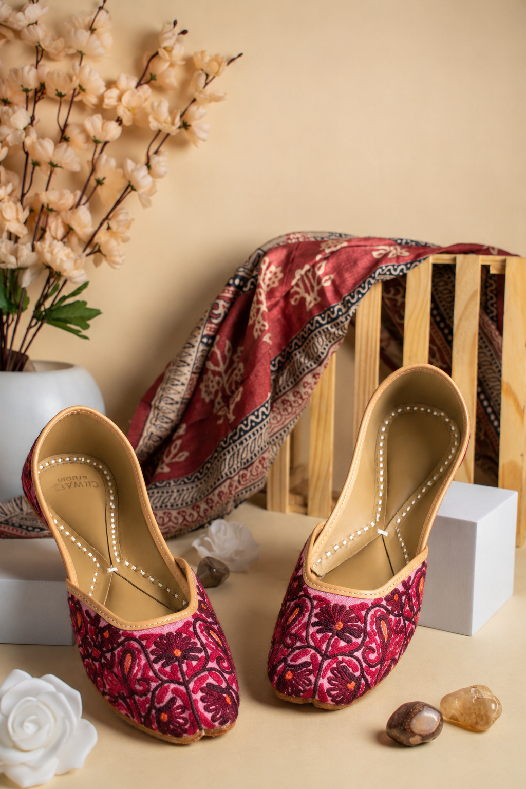 Maroon Floral Aari jutti
