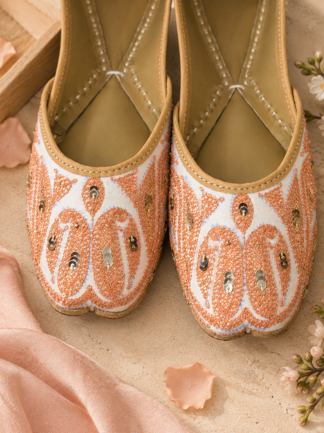 Peach Floral Aari Jutti