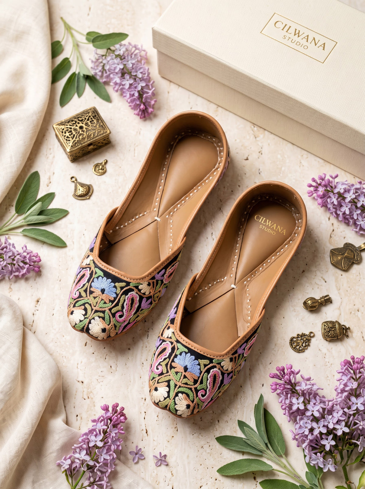 Black Multi Floral Paisley Aari Jutti