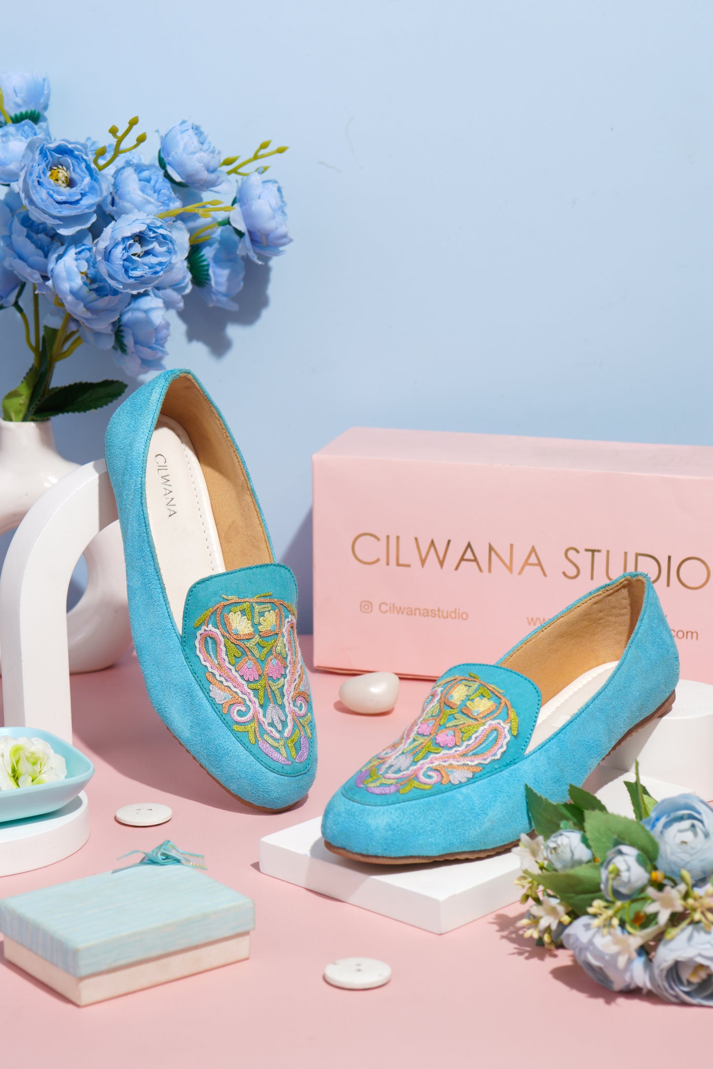 Feroze Multi Almond Aari Shoes