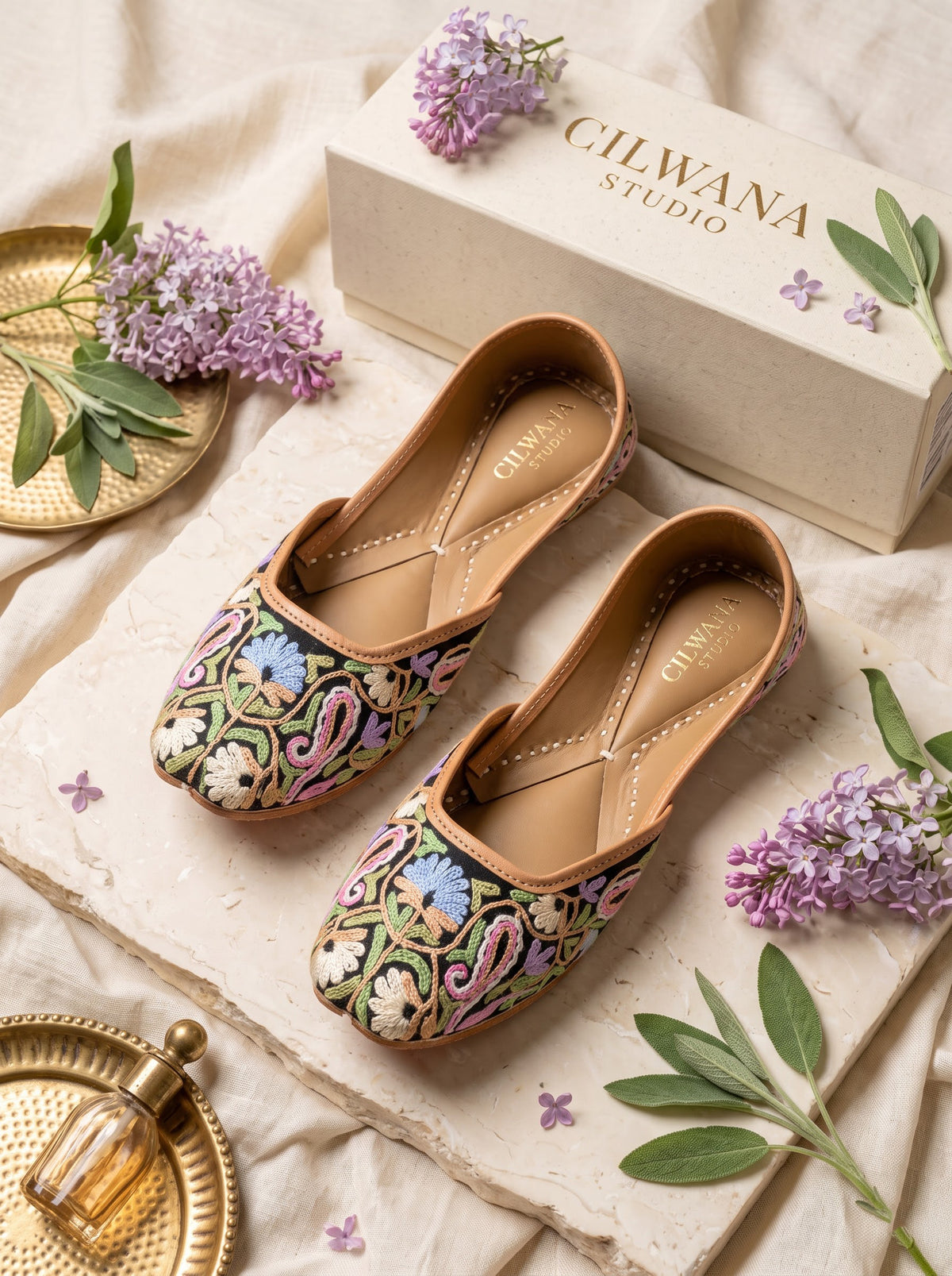 Black Multi Floral Paisley Aari Jutti