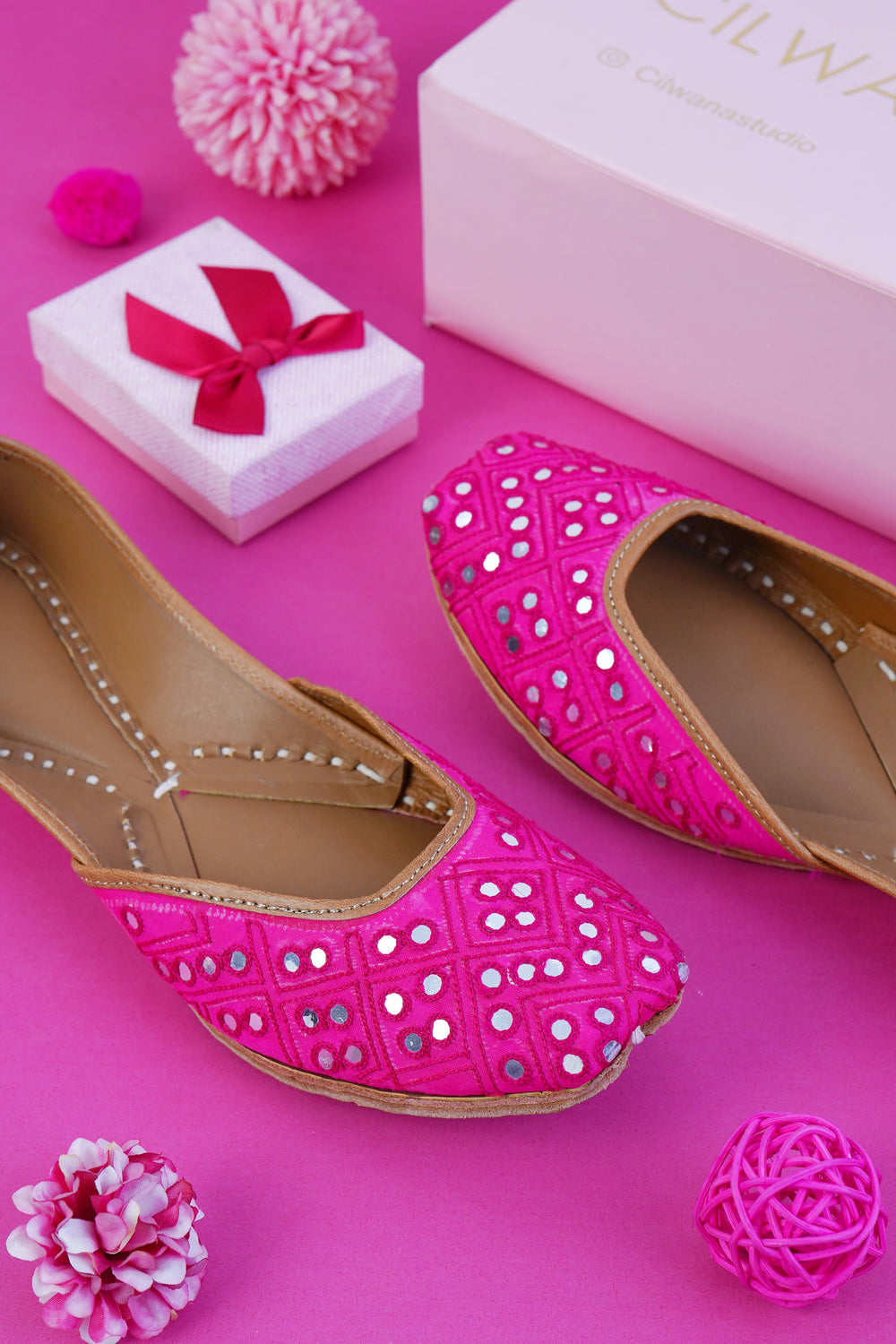 Pink Mirror Jutti