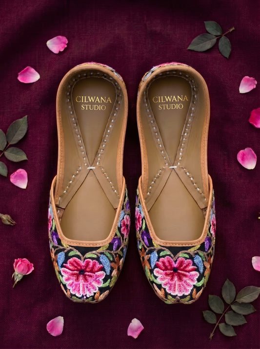 Pink Floral Aari Jutti