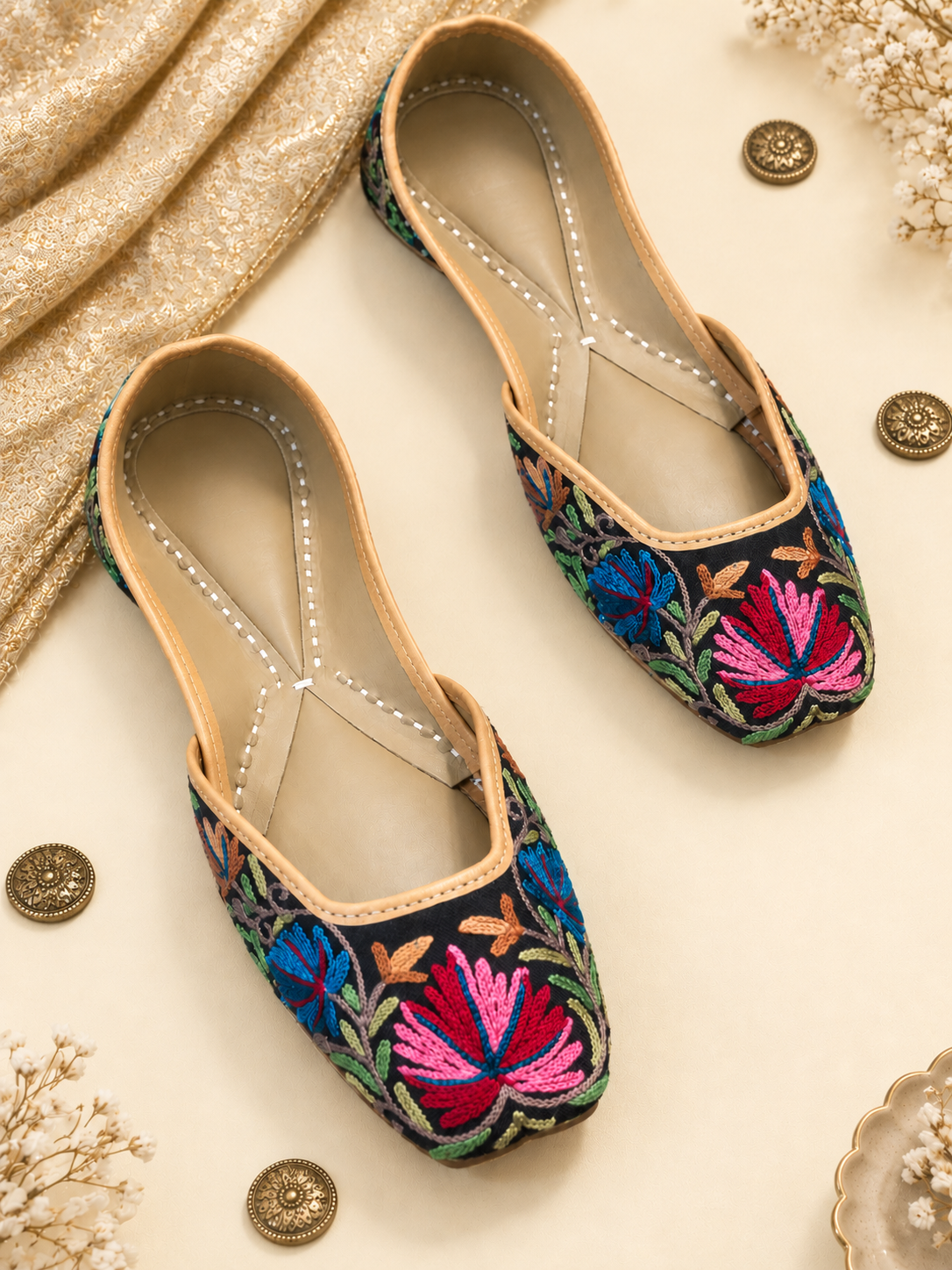 Multi Floral Aari Jutti