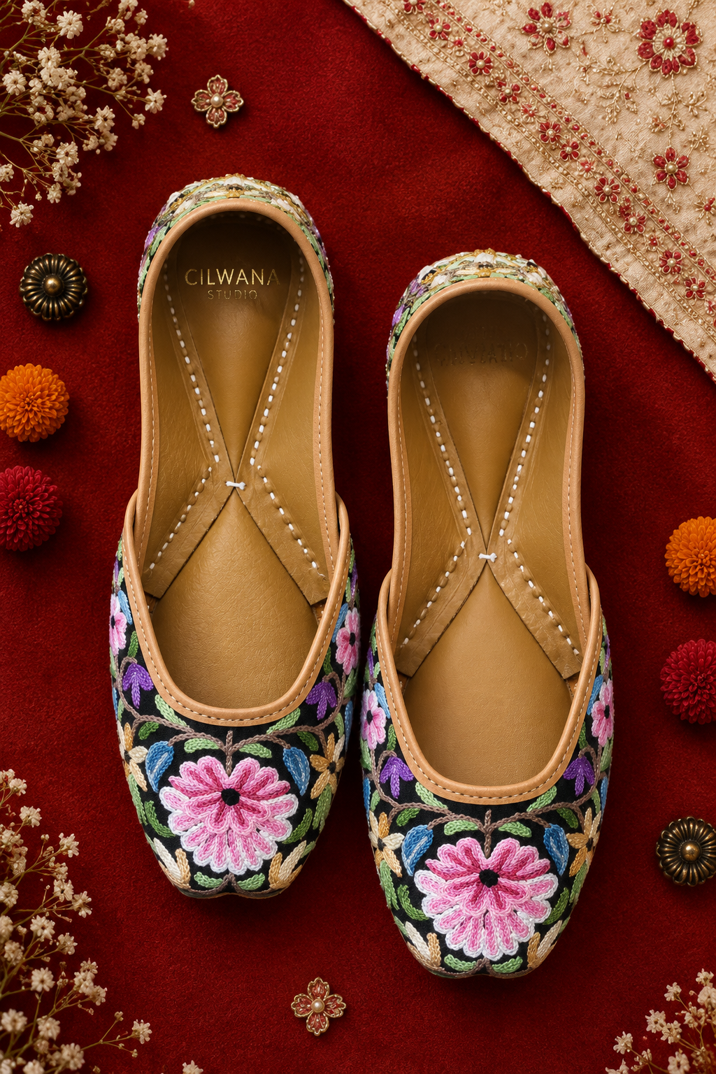 Multi Color Aari Jutti