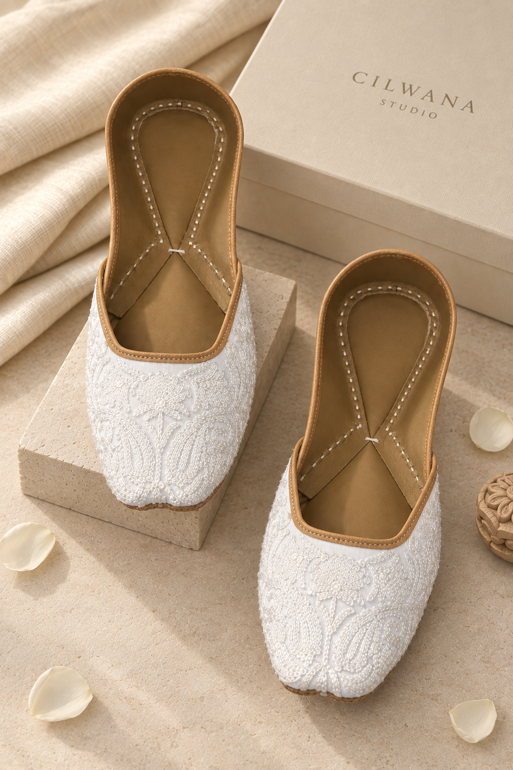 White Multi Flora Aari Jutti
