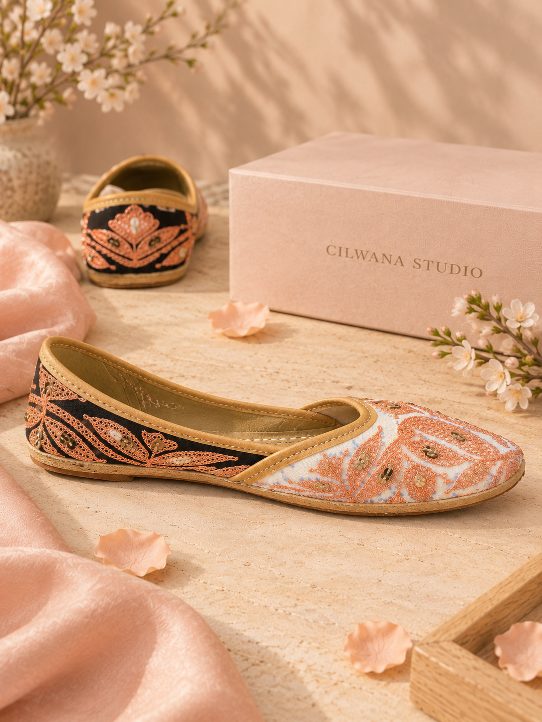 Peach  Floral  Aari Jutti