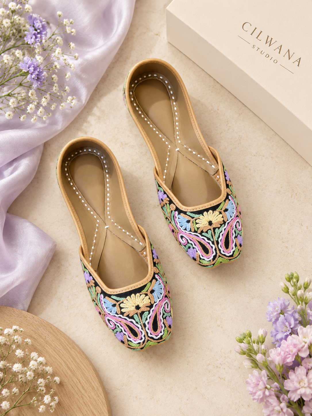 Multi Color Aari Jutti