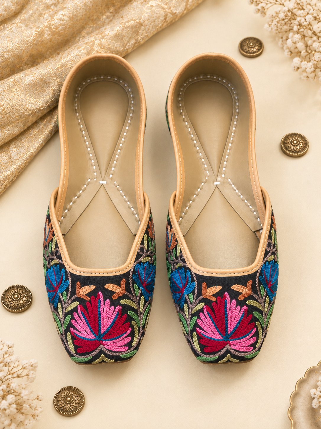 Multi Floral Aari Jutti