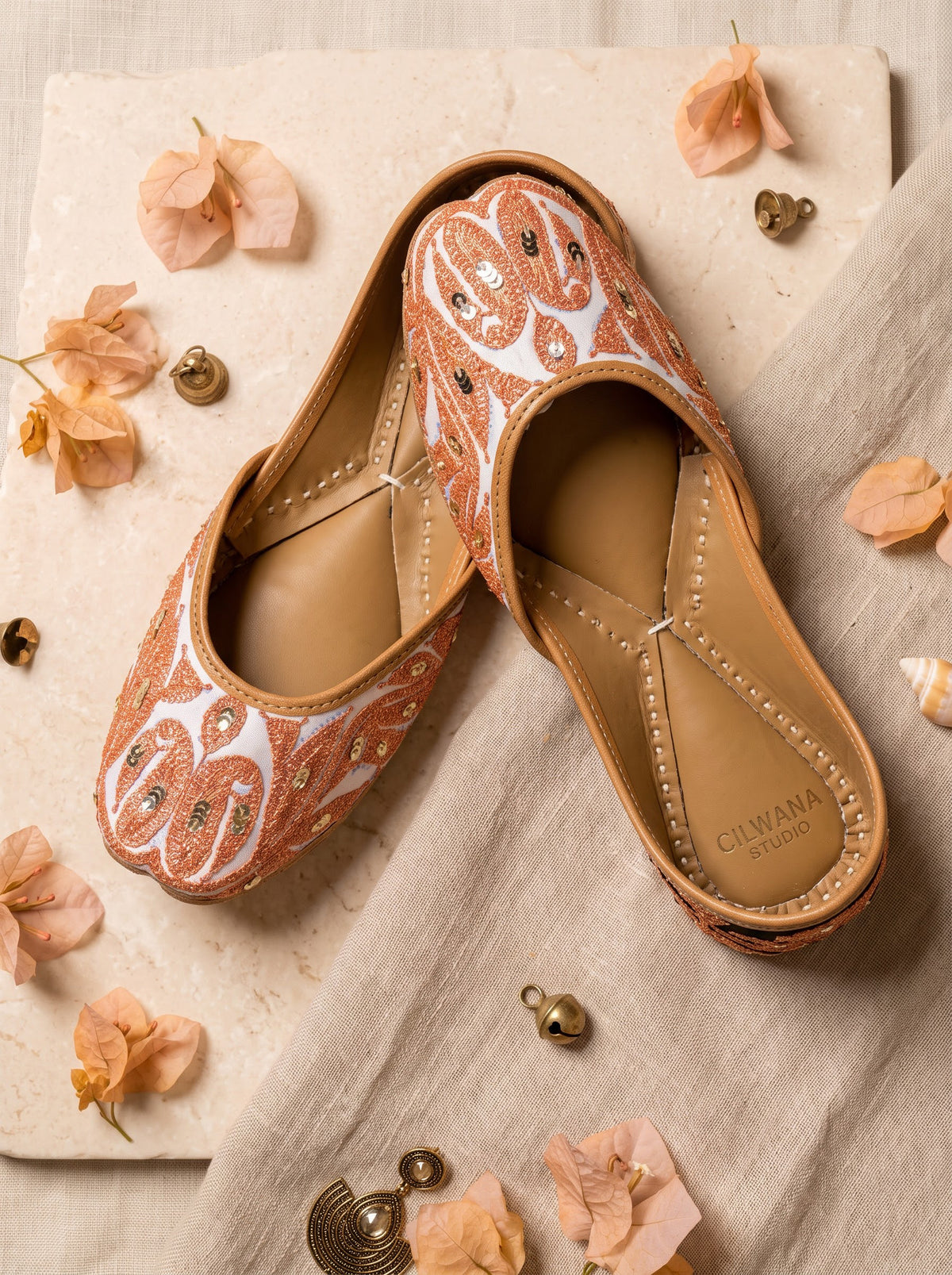 Black White Copper Tilla Jutti