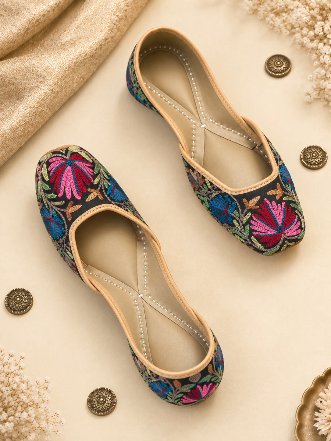 Multi Floral Aari Jutti