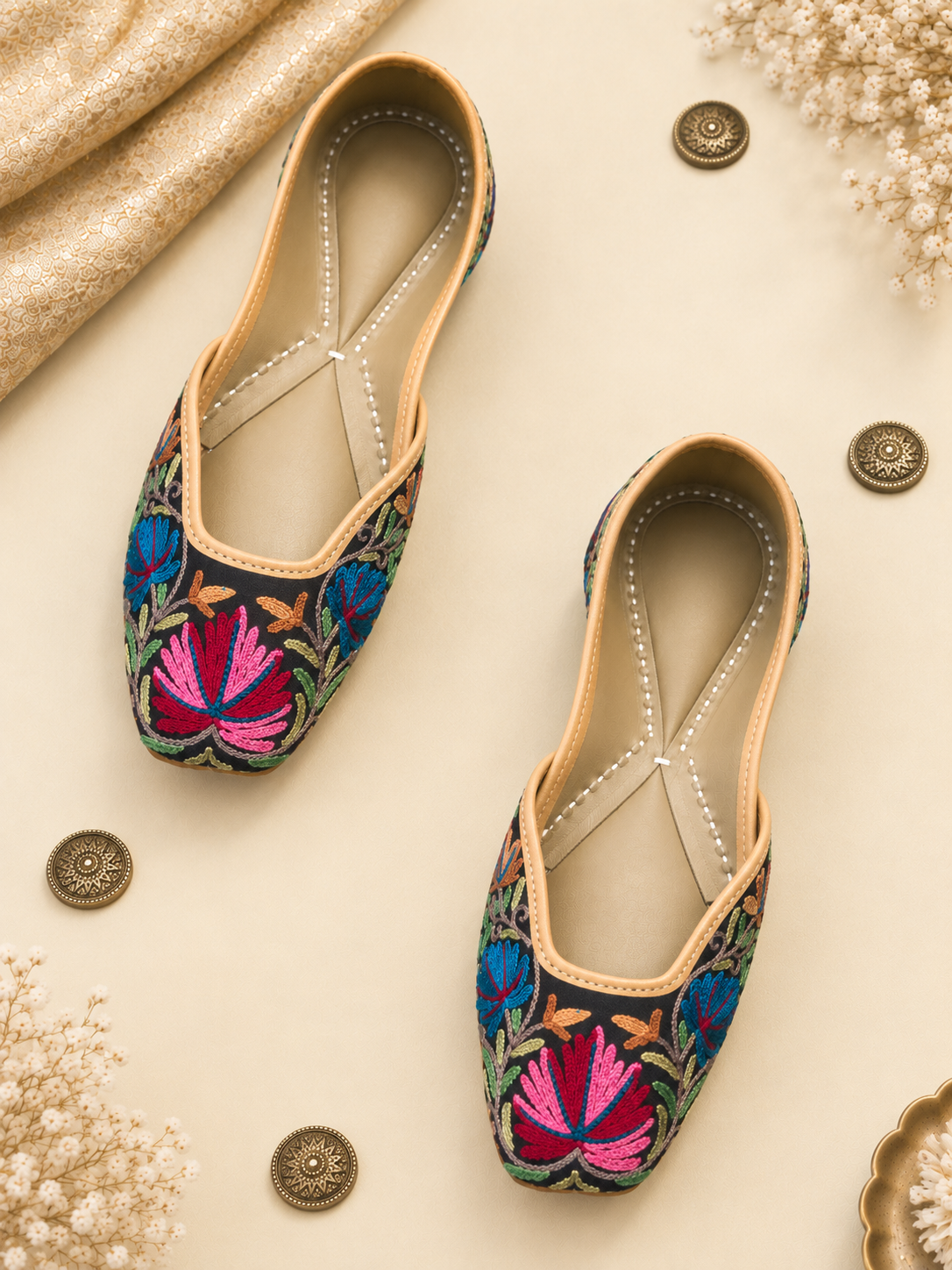 Multi Floral Aari Jutti