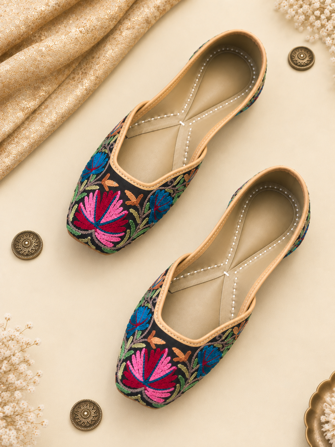 Multi Floral Aari Jutti