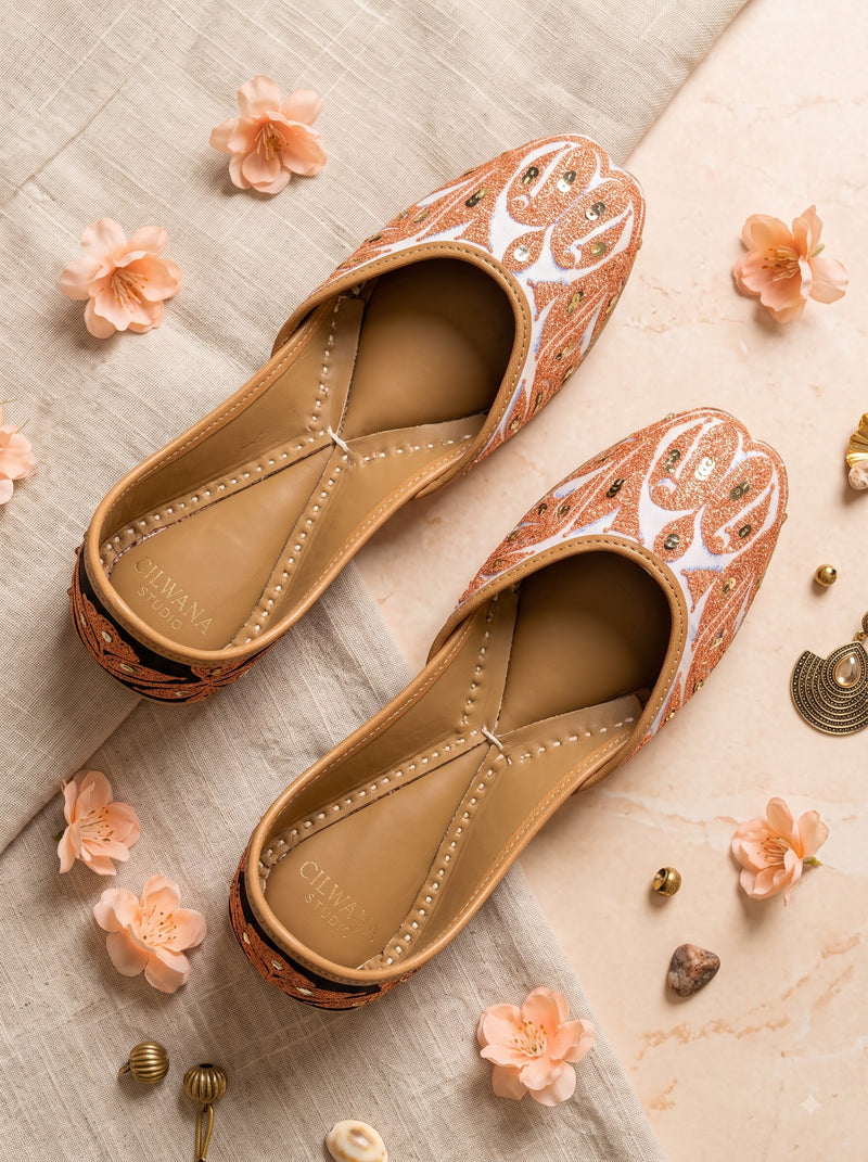 Peach  Floral  Aari Jutti