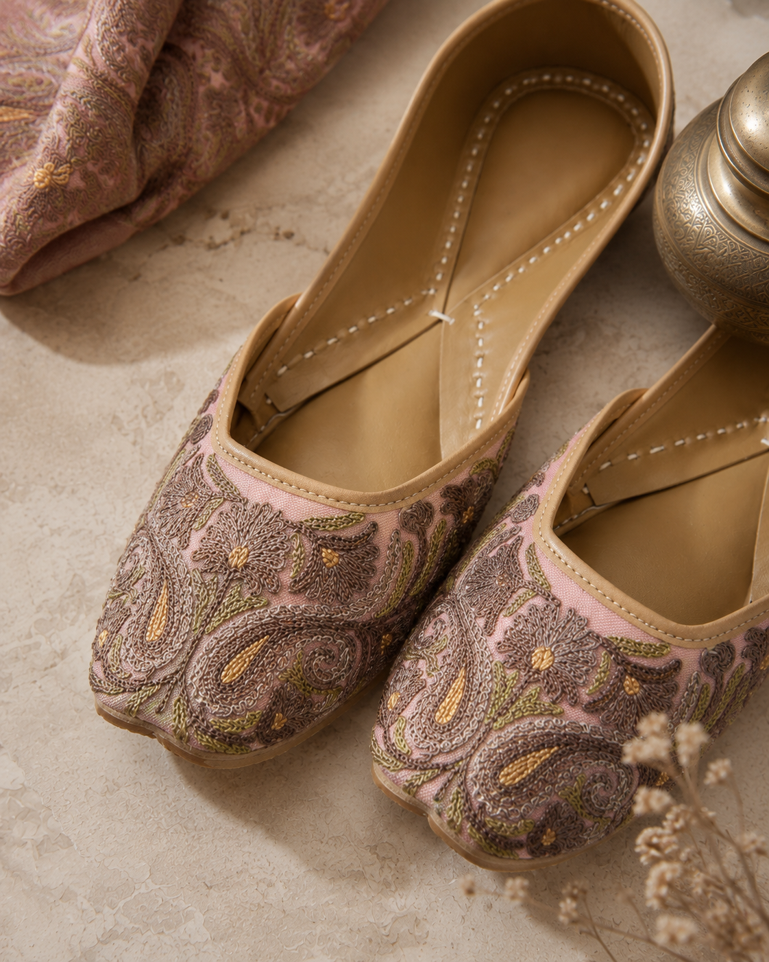 Kashmiri Baby Pink Maroon Aari Jutti
