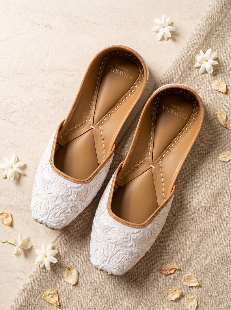 White Multi Flora Aari Jutti