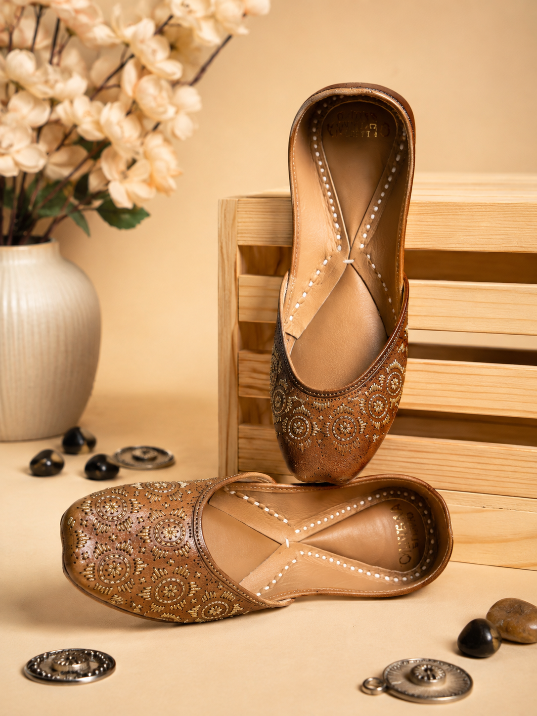 Leather Circle Zari